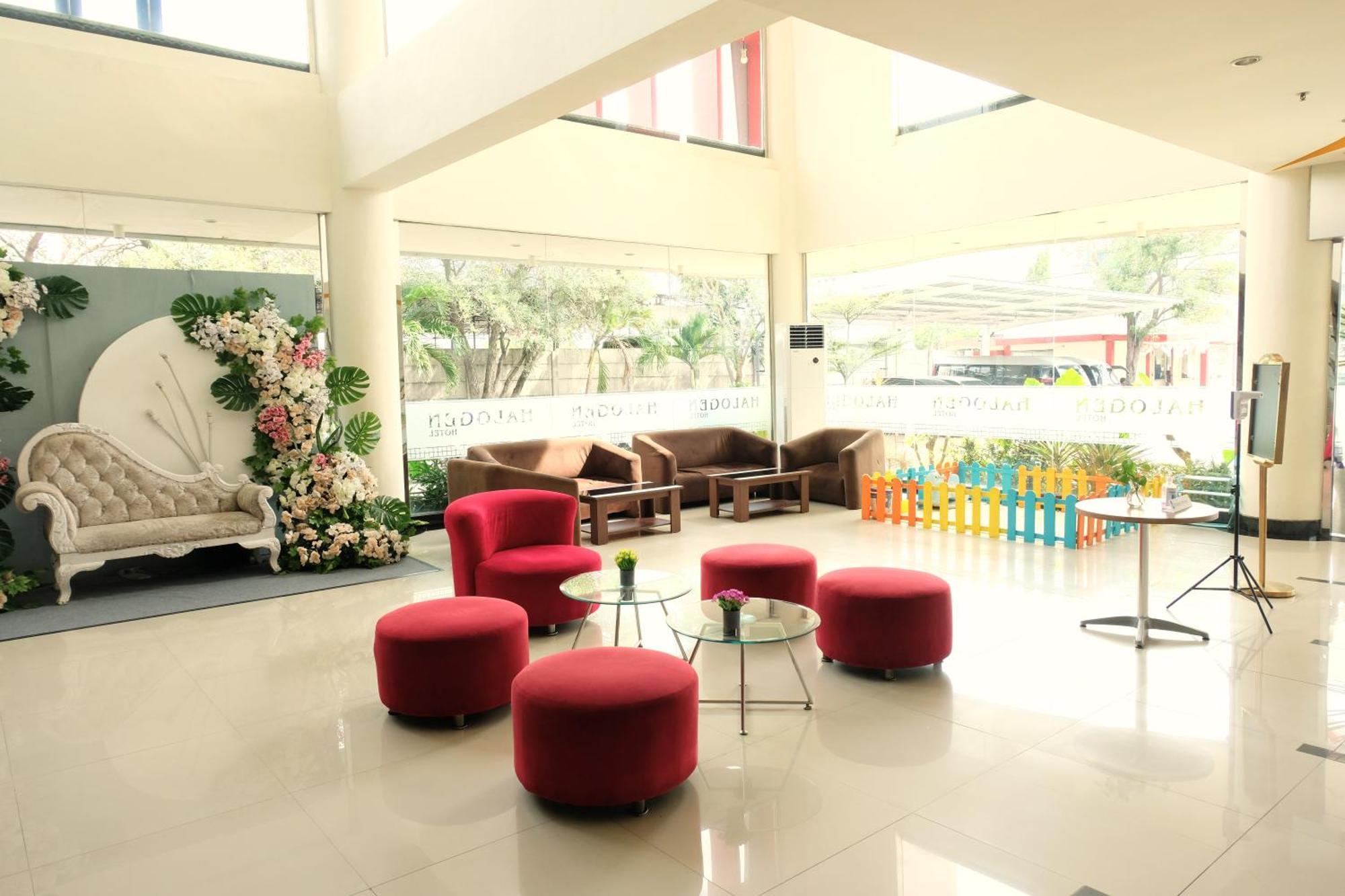 Halogen Hotel Airport Surabaya Sidoarjo Zewnętrze zdjęcie