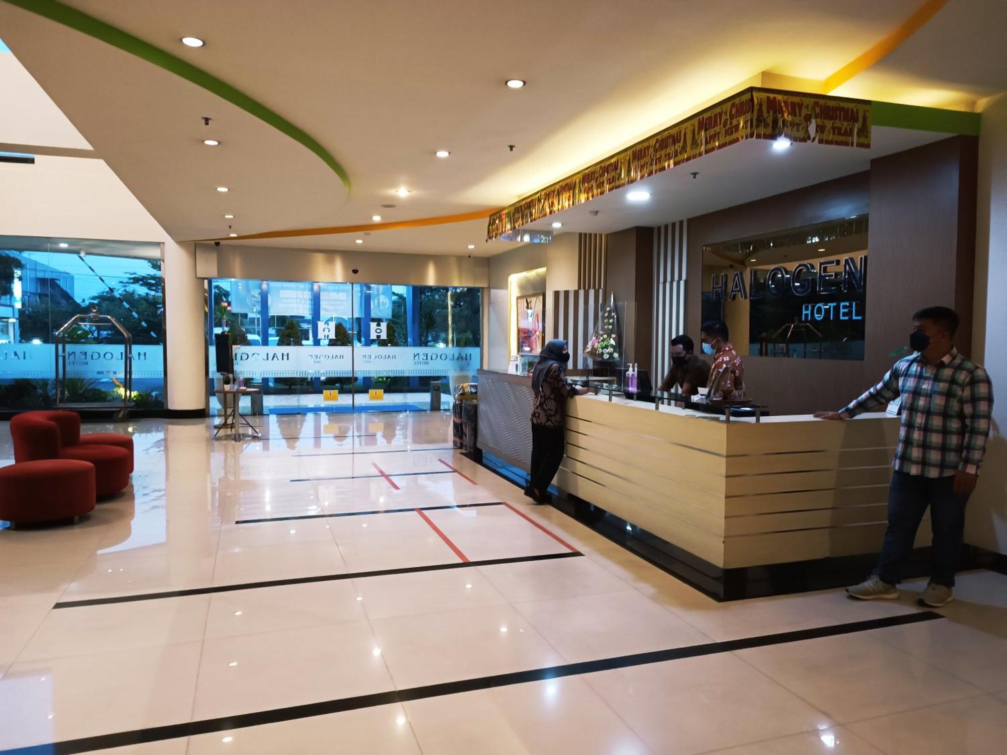 Halogen Hotel Airport Surabaya Sidoarjo Zewnętrze zdjęcie