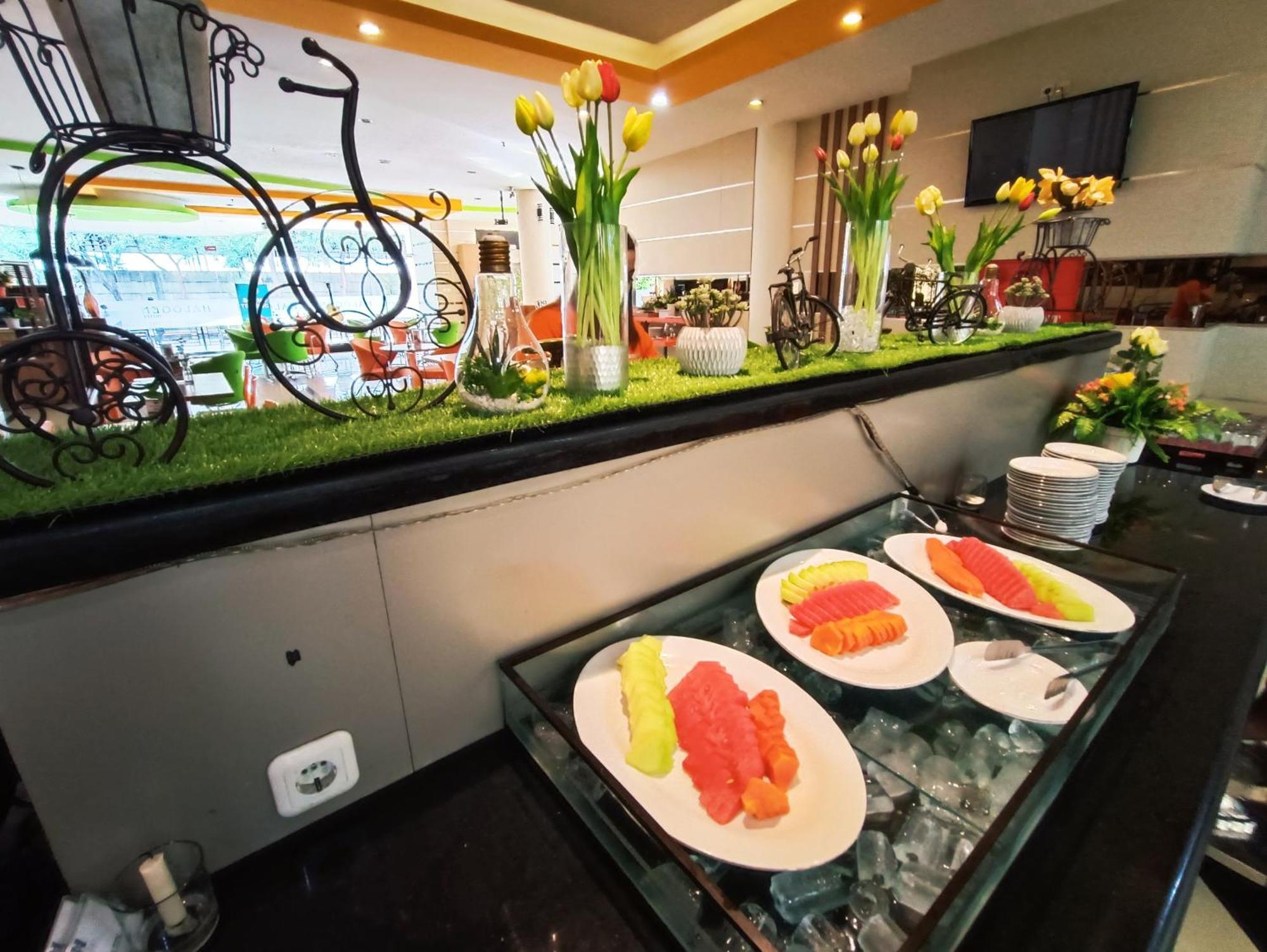 Halogen Hotel Airport Surabaya Sidoarjo Zewnętrze zdjęcie