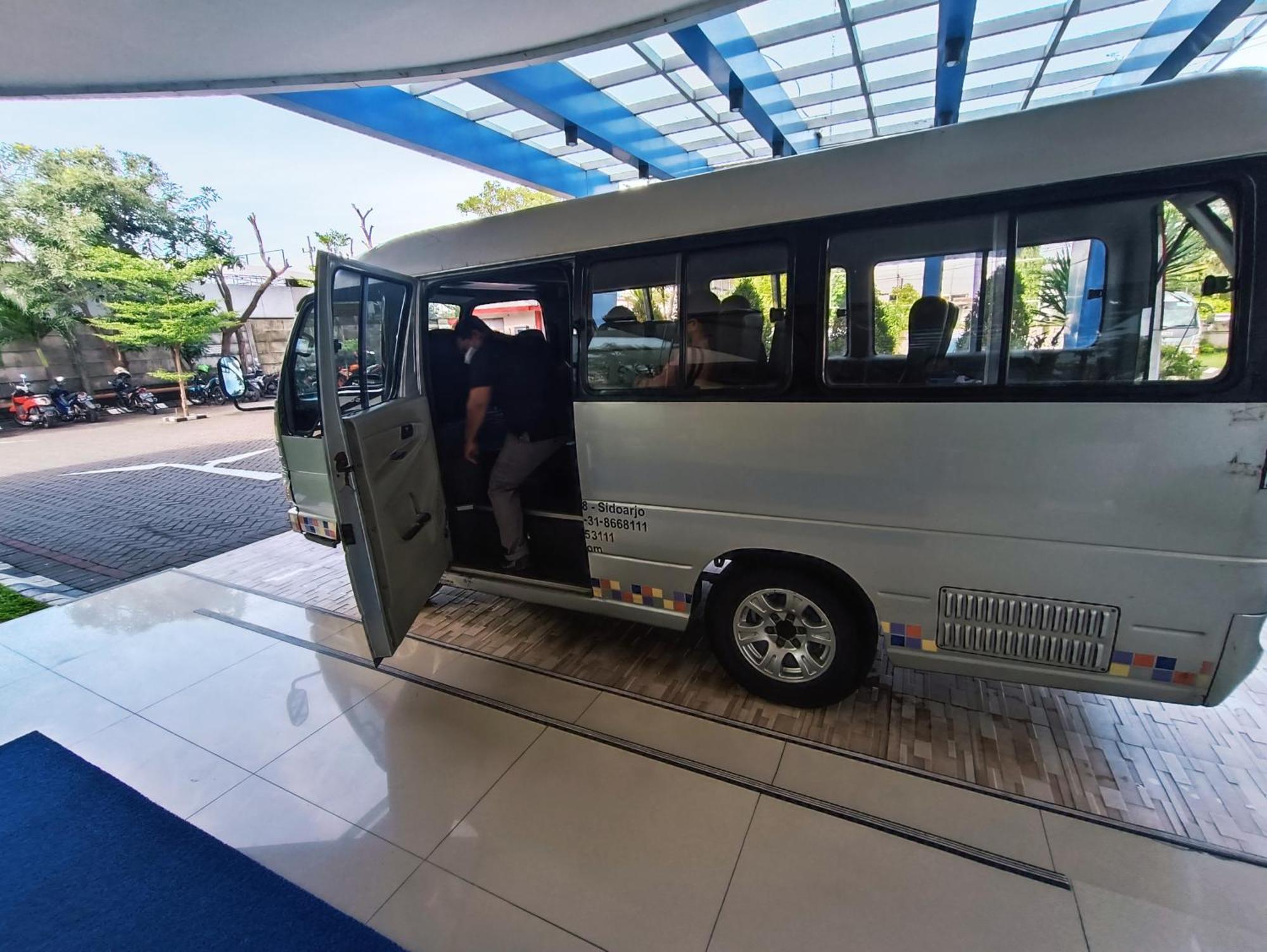 Halogen Hotel Airport Surabaya Sidoarjo Zewnętrze zdjęcie