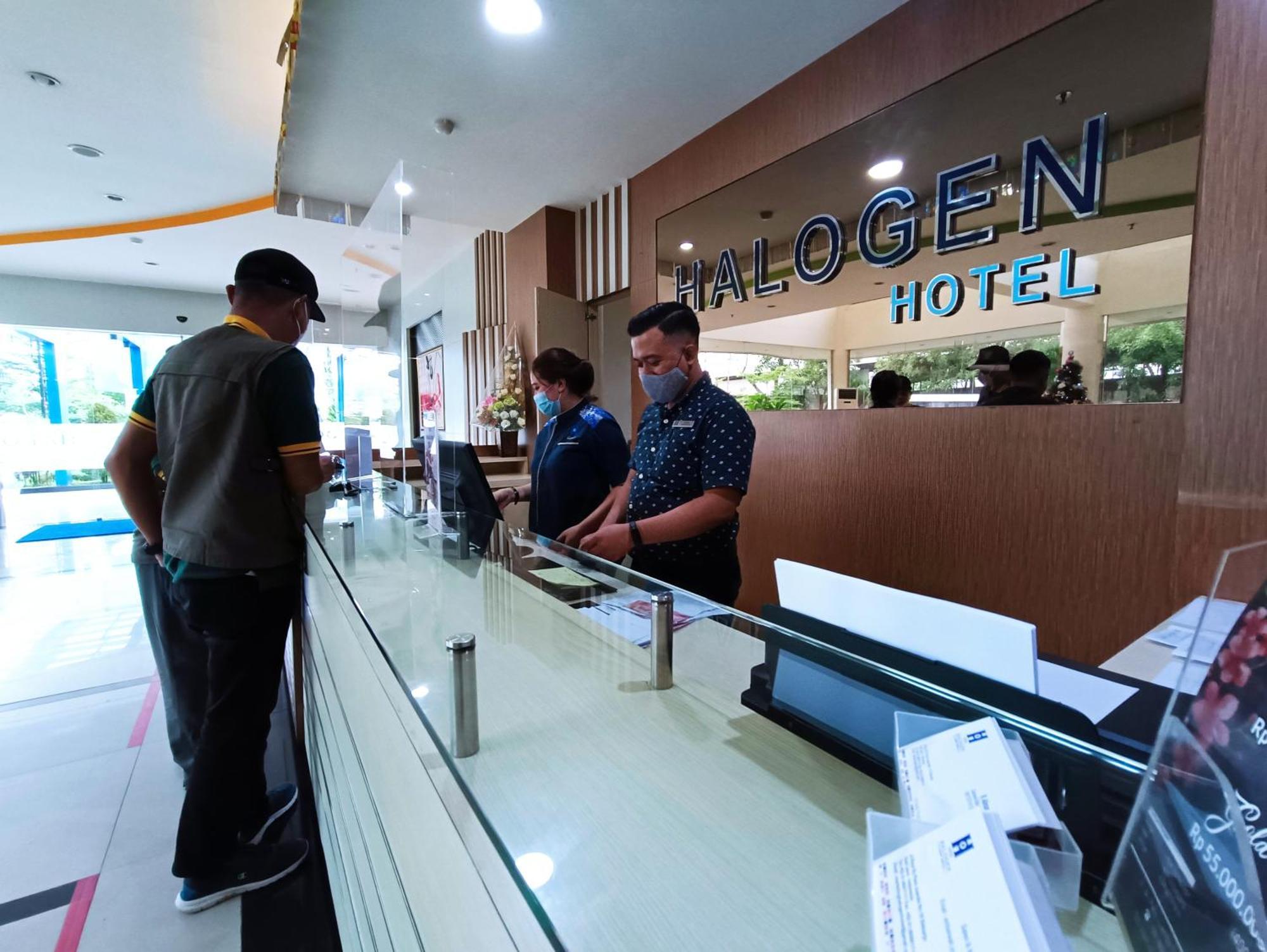 Halogen Hotel Airport Surabaya Sidoarjo Zewnętrze zdjęcie