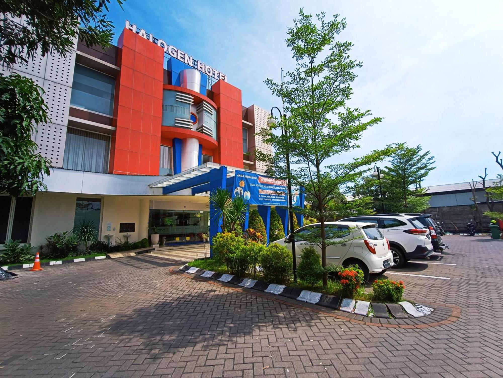 Halogen Hotel Airport Surabaya Sidoarjo Zewnętrze zdjęcie