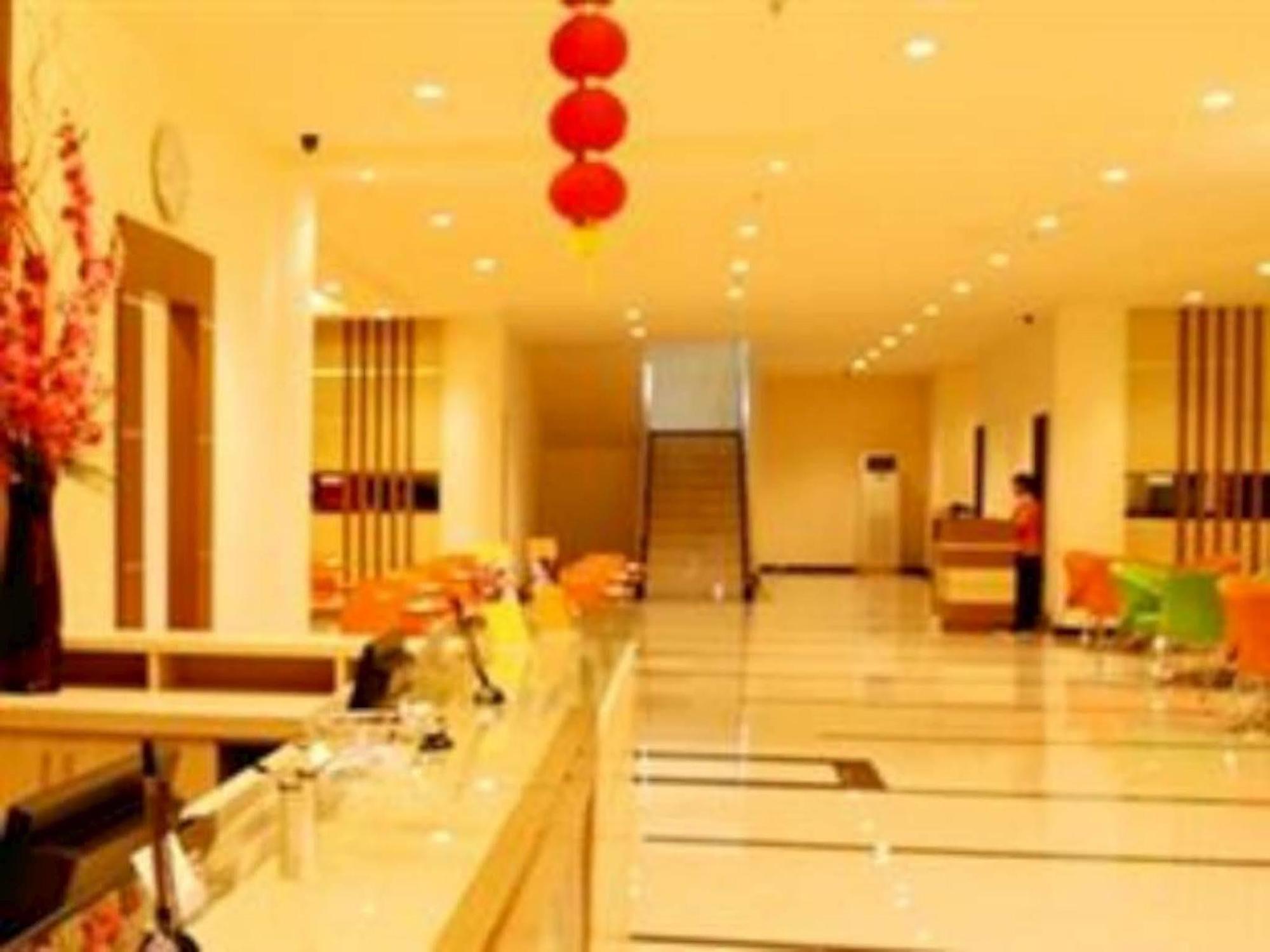Halogen Hotel Airport Surabaya Sidoarjo Zewnętrze zdjęcie